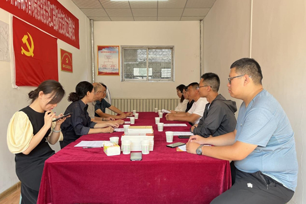 支部建在項(xiàng)目上  黨旗飄在工地上 ——中臨建設(shè)集團(tuán)有限公司市區(qū)汾河兩岸雨污管網(wǎng)錯接混接治理工程臨時黨支部成立揭牌